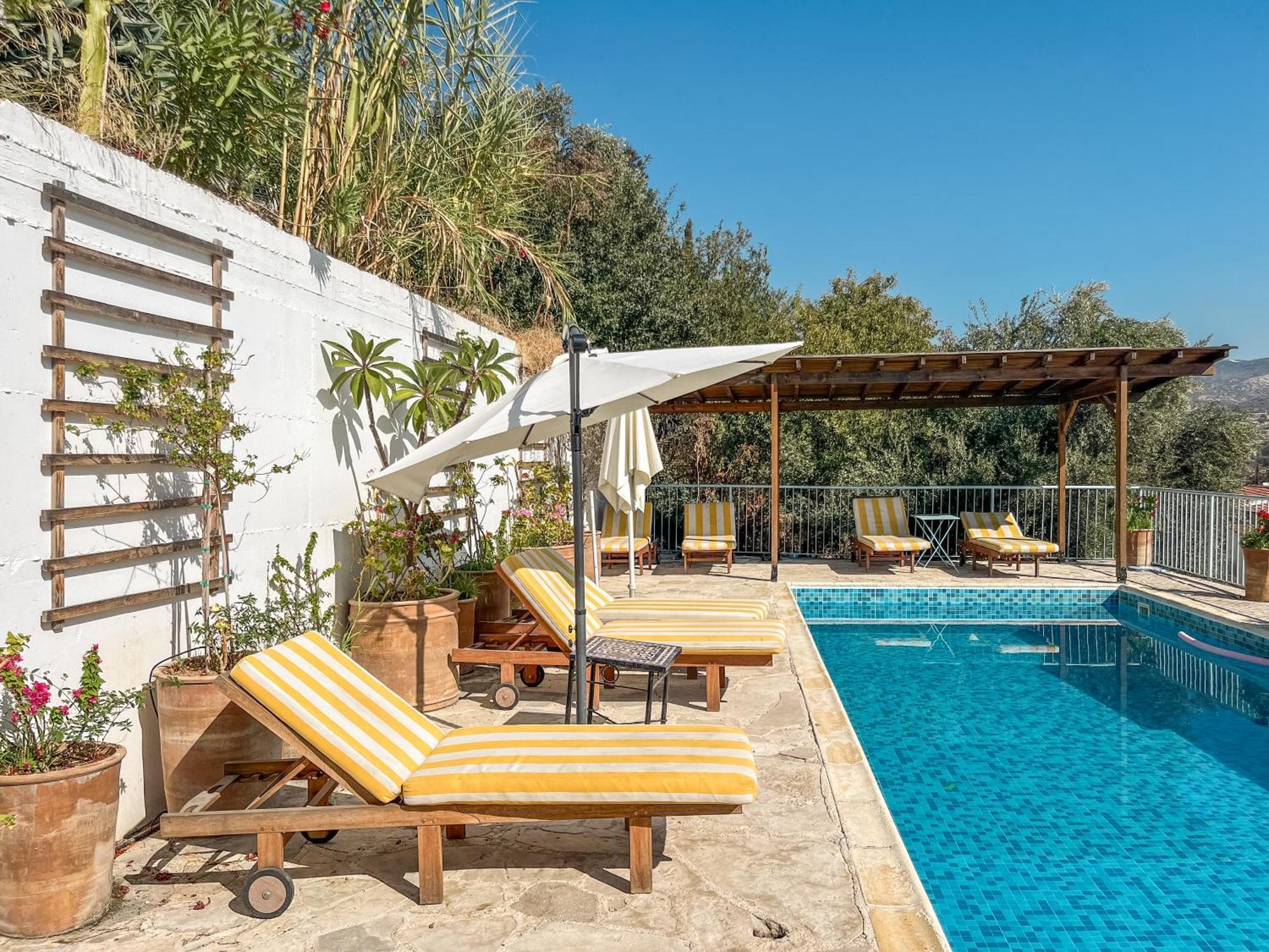 Archondia House - Holiday Apartments With Pool Kalavasos Exteriör bild